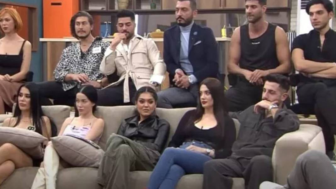 Tüm gördüklerimiz yalanmış! Kısmetse Olur'dan ayrılan yarışmacı her şeyi ifşa etti... Perde arkasını duyanlar küçük dilini yuttu 2